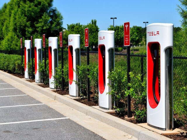 Seguros para carros elétricos: Proteção para empresas e particulares